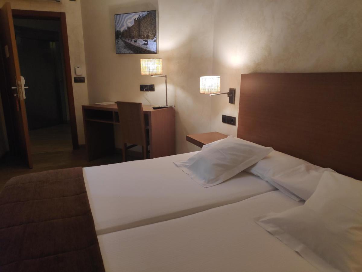 Hotel Las Leyendas Ávila Luaran gambar