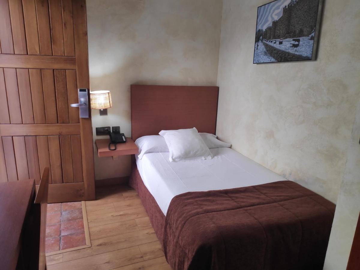 Hotel Las Leyendas Ávila Luaran gambar