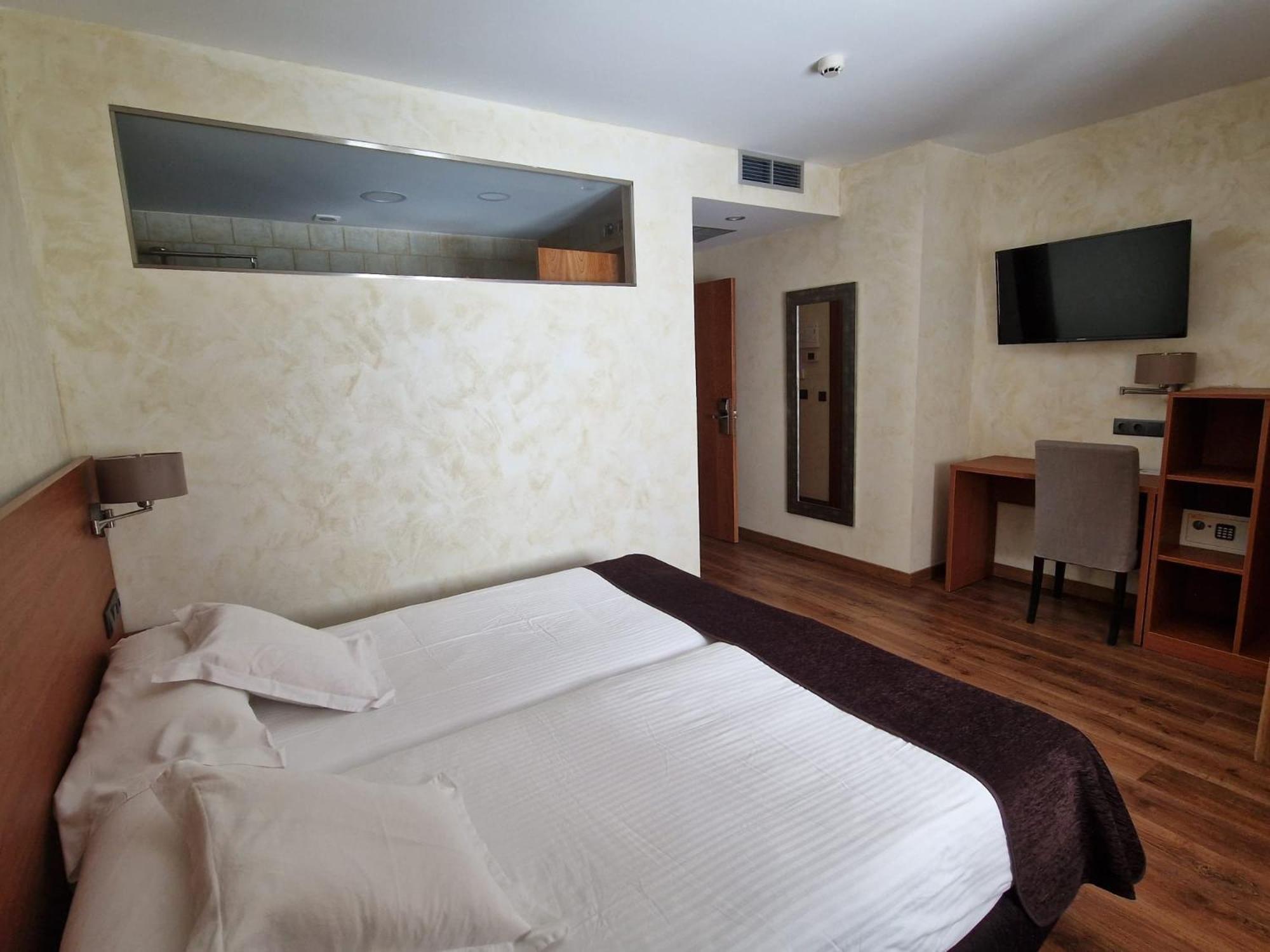 Hotel Las Leyendas Ávila Luaran gambar
